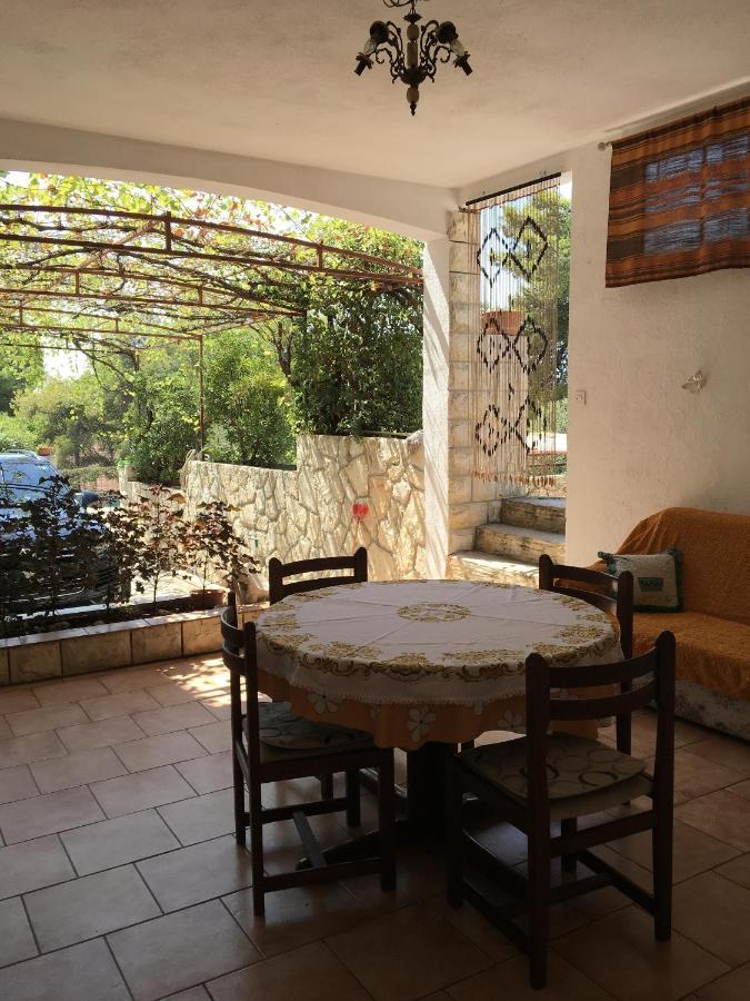 Apartments With A Parking Space Ivan Dolac, Hvar - 15784 エクステリア 写真