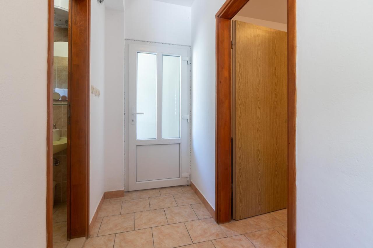 Apartments With A Parking Space Ivan Dolac, Hvar - 15784 エクステリア 写真